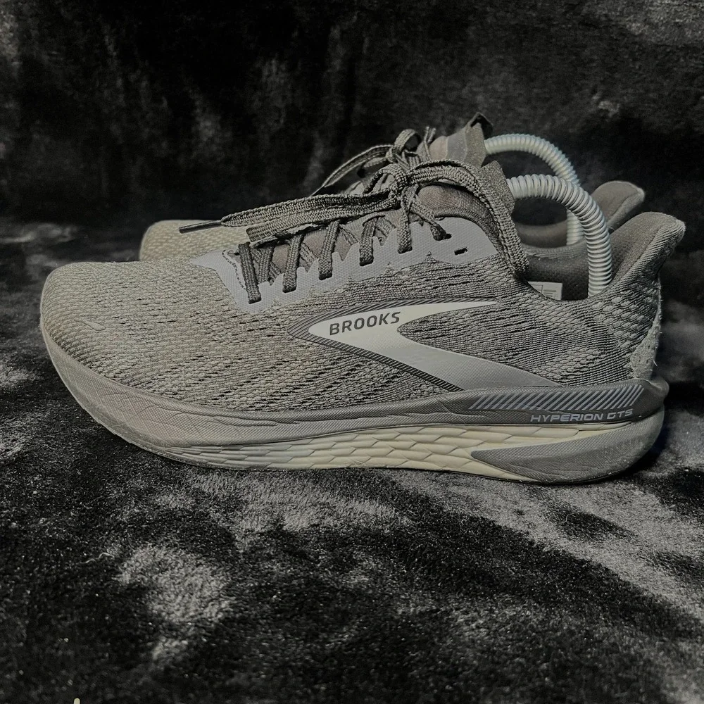 Brooks Hyperion GTS 2 Men 7.5 D Running Shoes Black Ebony Primer Gray Sneaker